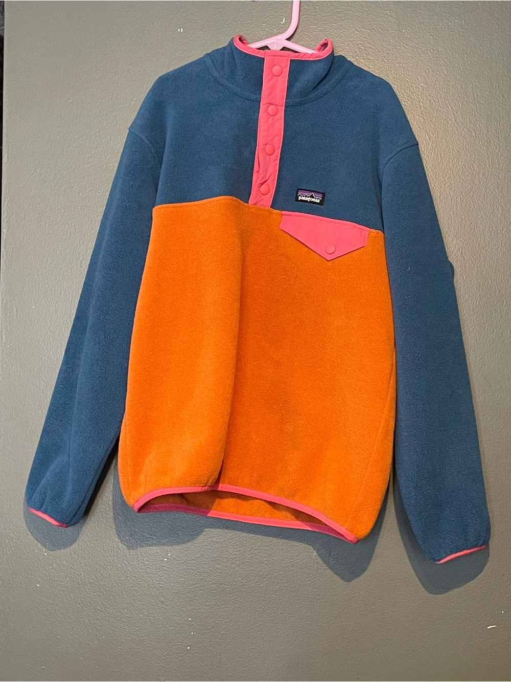 Girls Patagonia Sweater Size Medium